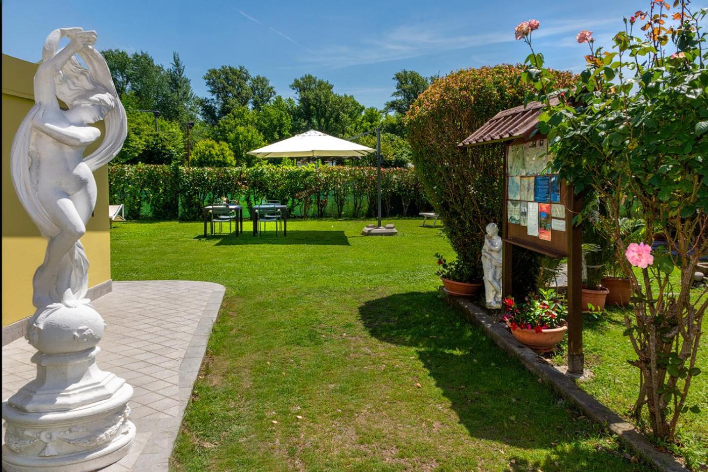 B&B Il Giardino Dei Poeti And Apartaments Lucca Exterior photo
